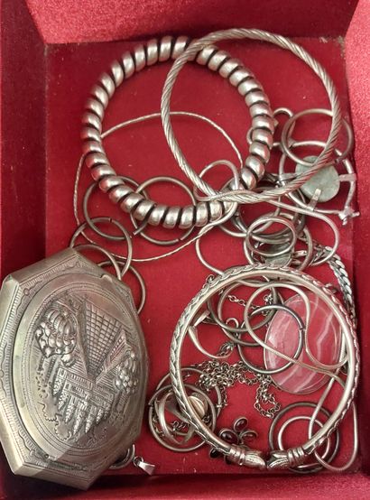 COLLECTION OF COSTUME JEWELRY, MAINLY SILVER...