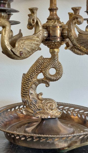 LAMPE BOUILLOTTE en bronze, quatre lumières...