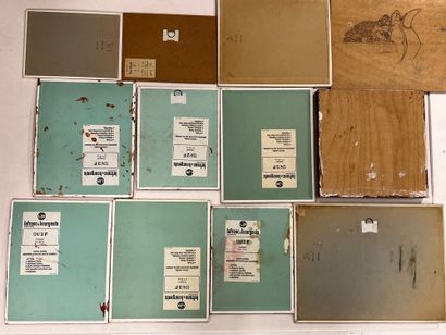 LOT DE 12 TABLEAUX sur carton et panneau

Ecole...