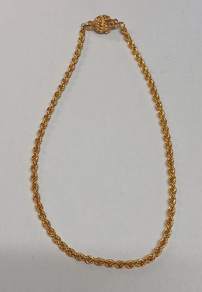 COLLIER maille corde en or 18K

L : 46,5...