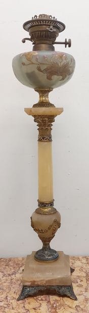 IMPORTANT AND BEAUTIFUL KEROSENE LAMP made...