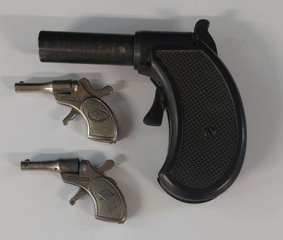 RARE PISTOLET type Adolf Frank 

On y joint...