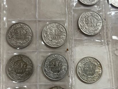LOT de 72 pièces francs suisse en argent...