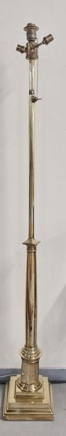 Brass floor lamp, three lights

Adjustable...
