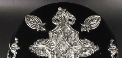 BOITE en verre fumé à décor de poissons en...