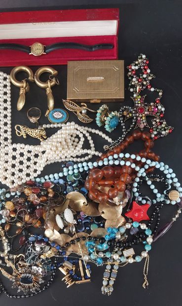 FANTASY JEWELRY SET 

Necklaces, Omega watch,...