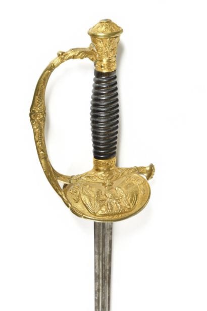 ÉPEE D’OFFICIER SUPERIEUR.
Fusée en corne...