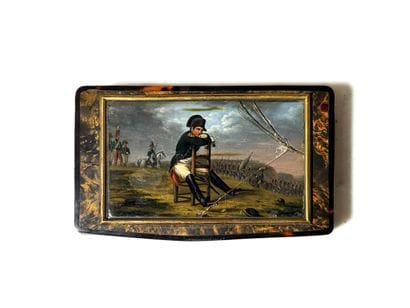 Tabatière décor Napoléon,
Boîte rectangulaire...