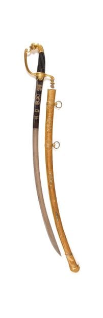 Sabre d’officier de cavalerie dit «à la Marengo».
Poignée...