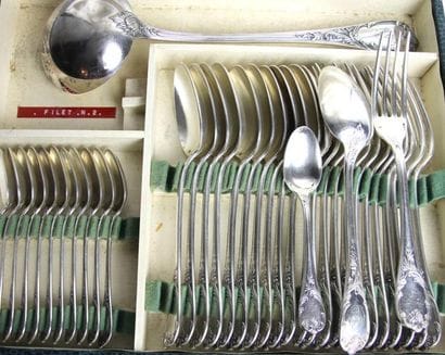 CHRISTOFLE
Ménagère en métal argenté modèle...