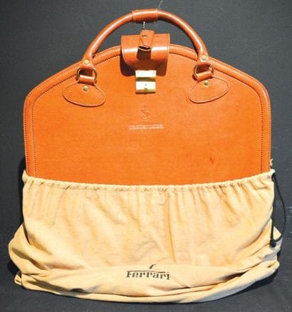 Porte habits Schedoni pour Ferrari Porte...