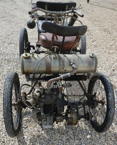 c1901 PHEBUS
Quadricycle à moteur De Dion...