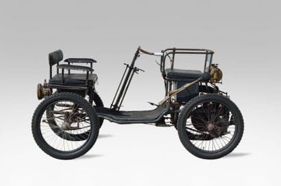 c1899 BRUNEAU
Quadricycle à moteur De Dion...