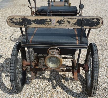c1899 BRUNEAU
Quadricycle à moteur De Dion...