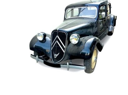1952 CITROEN 11 BL
Chassis n° 590128 
Carte...