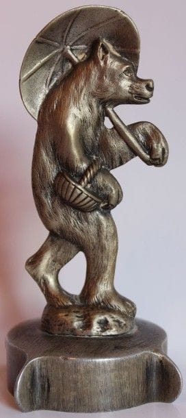 “Ours au parapluie”
Mascotte signée ET. Mercier....