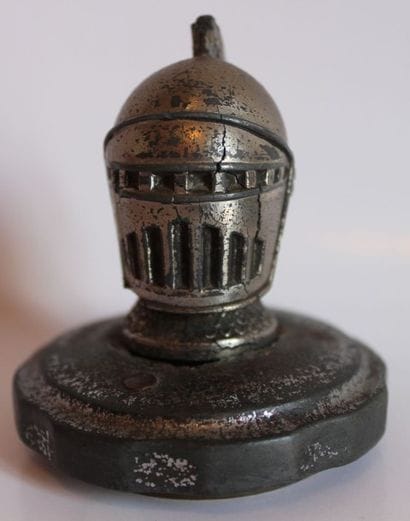 “Knights Helmet”
Mascotte adoptée par les...