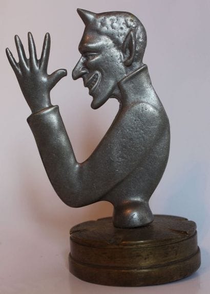 “Pied de nez du Diable”
Mascotte d’origine...