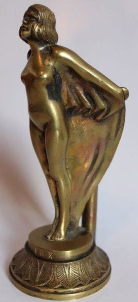 “Femme au voile”
Mascotte d’après Max Le...