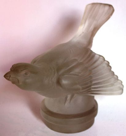 “L’Oiseau”
Mascotte en verre moulé pressé...