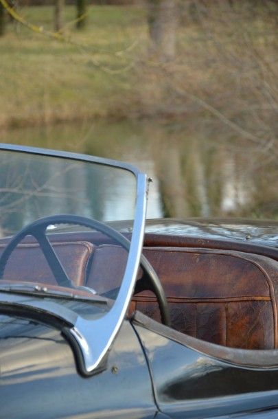 1954 JAGUAR XK 120 OTS 
Châssis n° 674779
Carte...