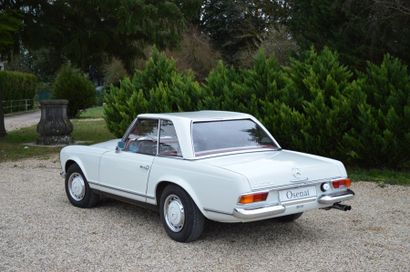 1971 MERCEDES BENZ 280 SL 
Châssis n° 11304410022769
Carte...