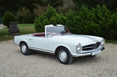 1971 MERCEDES BENZ 280 SL 
Châssis n° 11304410022769
Carte...