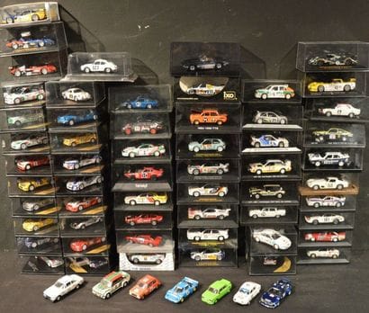 64 Miniatures au 1/ 43 représentant des voitures...