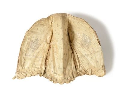 Rare et important bustier-corset à lacets...