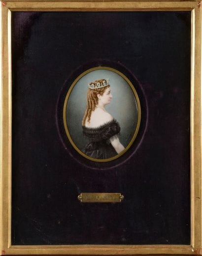 Mademoiselle Lucie JACTA Ecole Française...