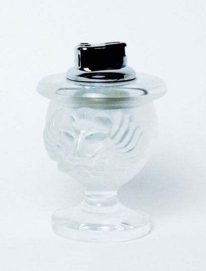 LALIQUE France Briquet de table en cristal...