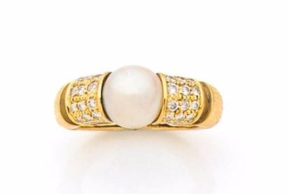 MAUBOUSSIN MODÈLE : NADJA BAGUE JONC en or...