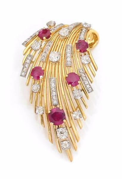 RAVISSANTE BROCHE en or jaune stylisant un...