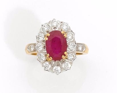 BAGUE POMPADOUR en or gris et or jaune, la...
