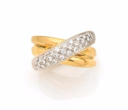 BAGUE en or jaune composée de trois joncs...