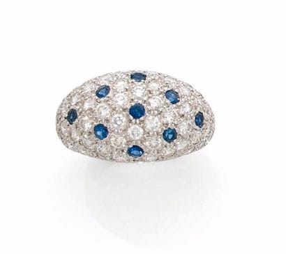 BAGUE BOULE en or gris, sertie de diamants...