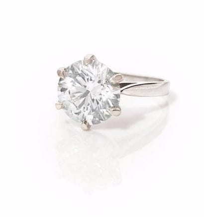 MARCHAK PARIS SOLITAIRE en or gris retenant...