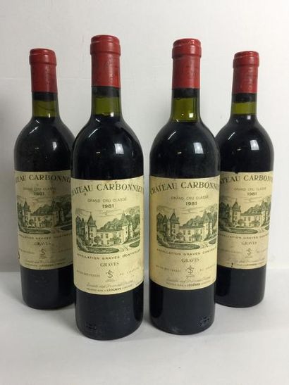 4 Blle Château CARBONNIEUX (Graves) 1981...