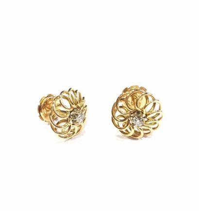 PAIRE DE BOUCLES D'OREILLES en or jaune,...