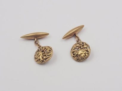PAIRE DE BOUTONS DE MANCHETTE en or jaune...