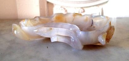 CHINE Rince pinceaux en agate. Vers 1900...