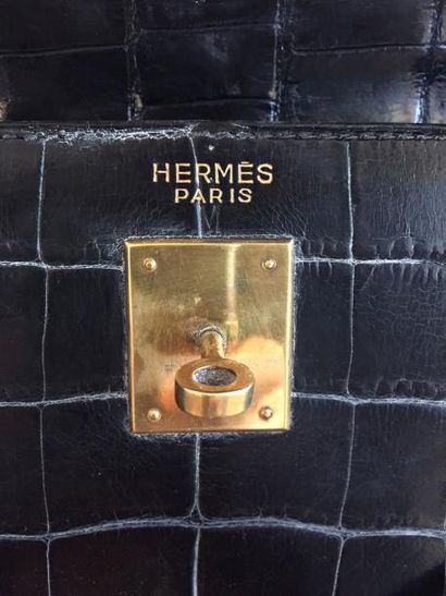 HERMES PARIS Sac Kelly 32cm en crocodile...
