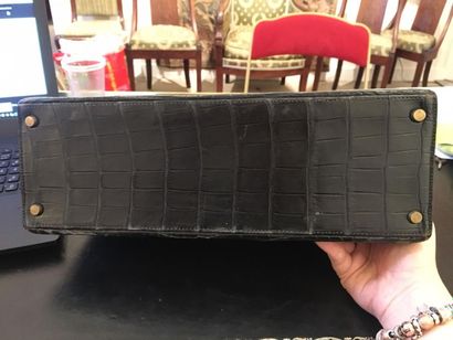 HERMES PARIS Sac Kelly 32cm en crocodile...