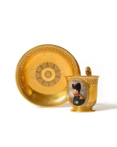 Paris, Manufacture de Dihl Tasse sur piédouche...