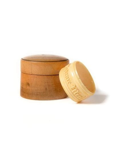 Rond de serviette en ivoire ciselé en fort...