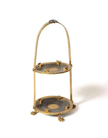 Petit présentoir en tôle patiné et bronze...