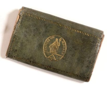 Petit portefeuille révolutionnaire. En cuir...