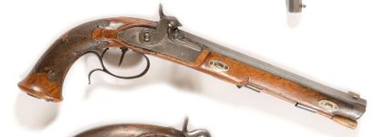 Long pistolet à percussion d’officier. Lourd...