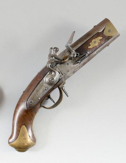 Pistolet double à silex à canons tournants...