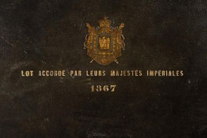 Grand écrin en bois recouvert de maroquin...